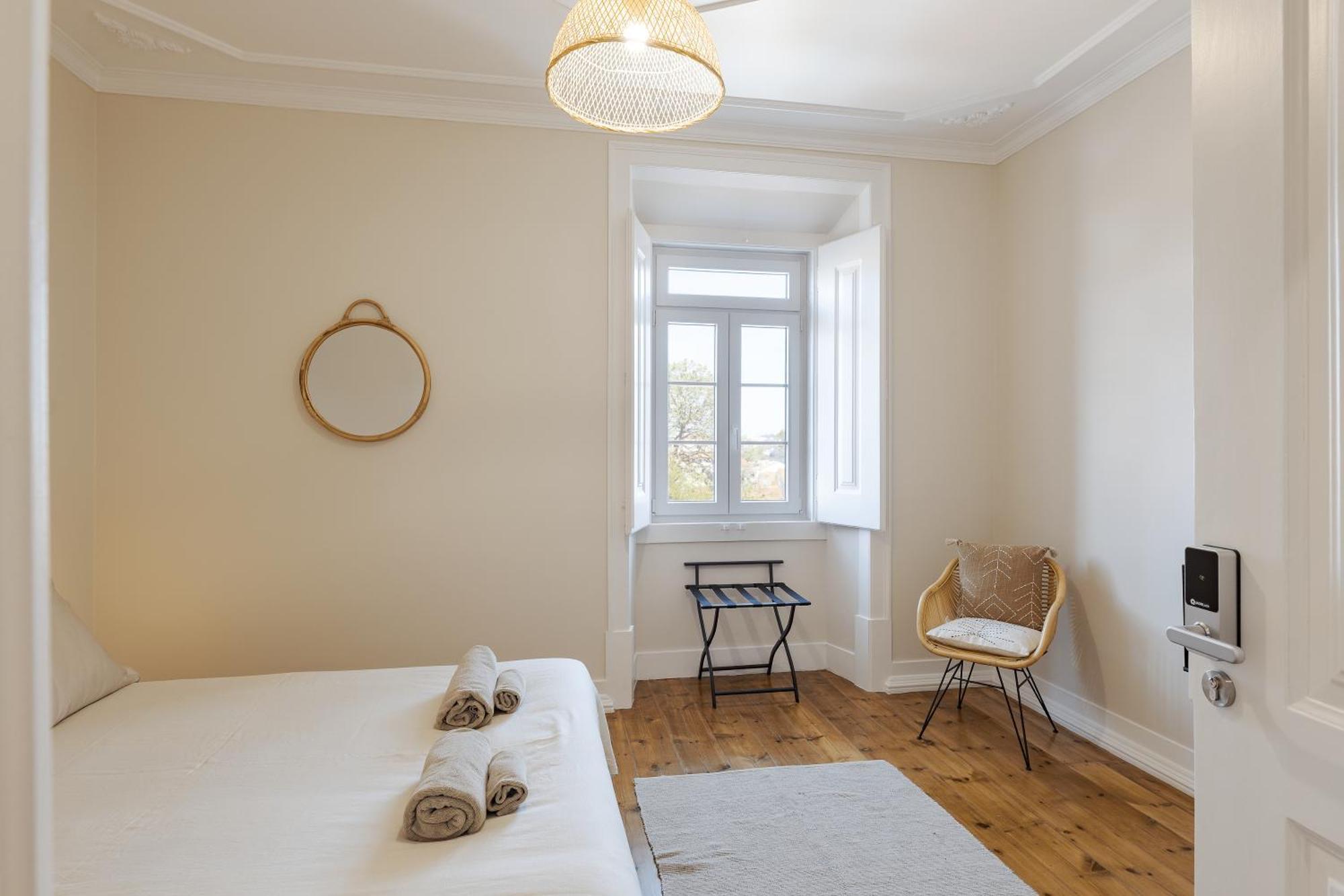 Santa Maria Rooms And Apartments Setubal Exterior photo